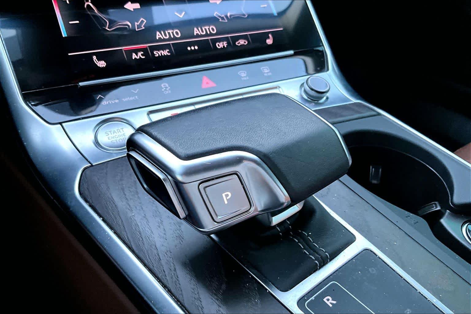 Used 2019 Mythos Black Metallic Audi Premium image 15
