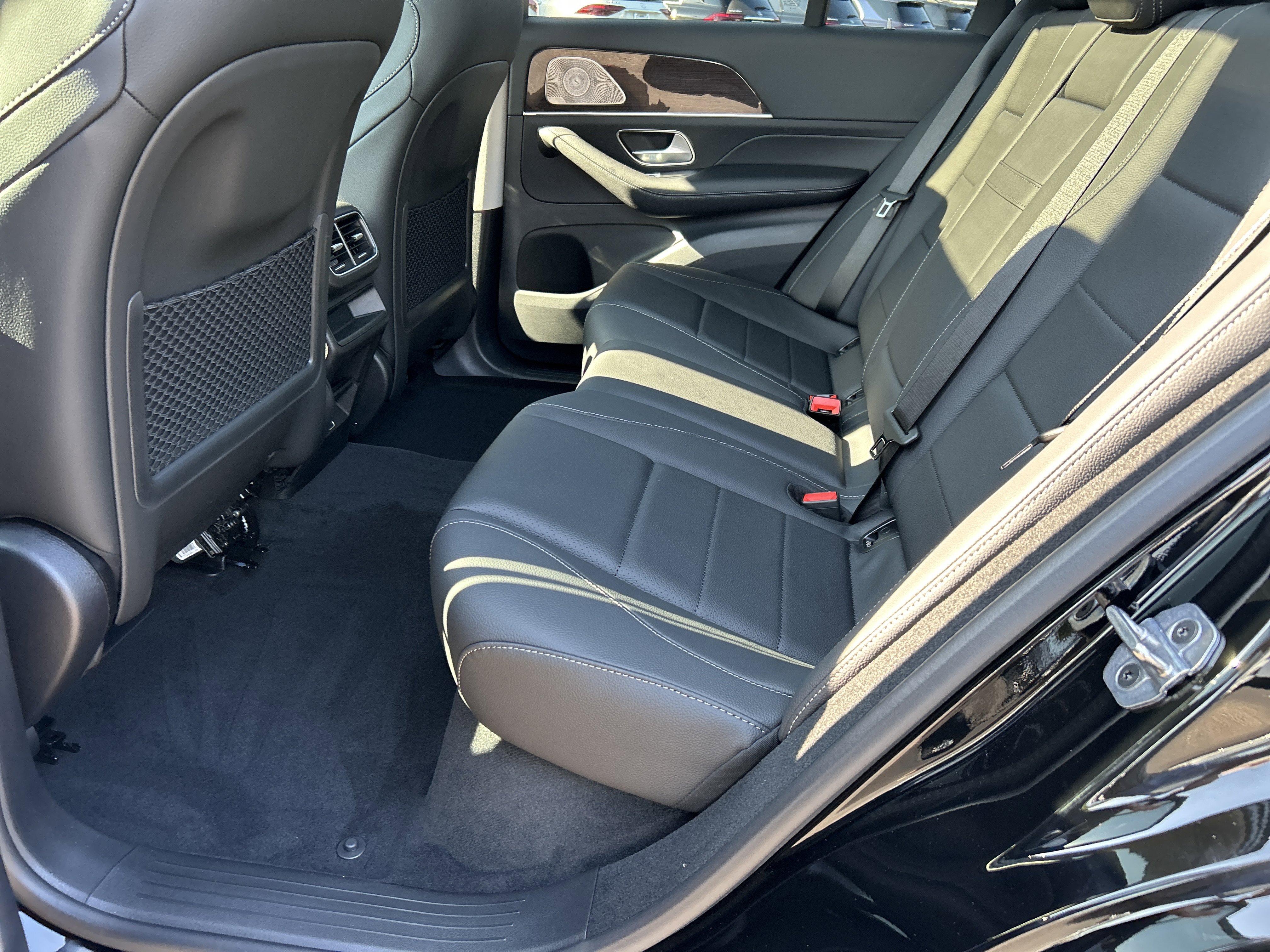 New 2026 Black Mercedes-Benz GLE 450 4MATIC® SUV image 35