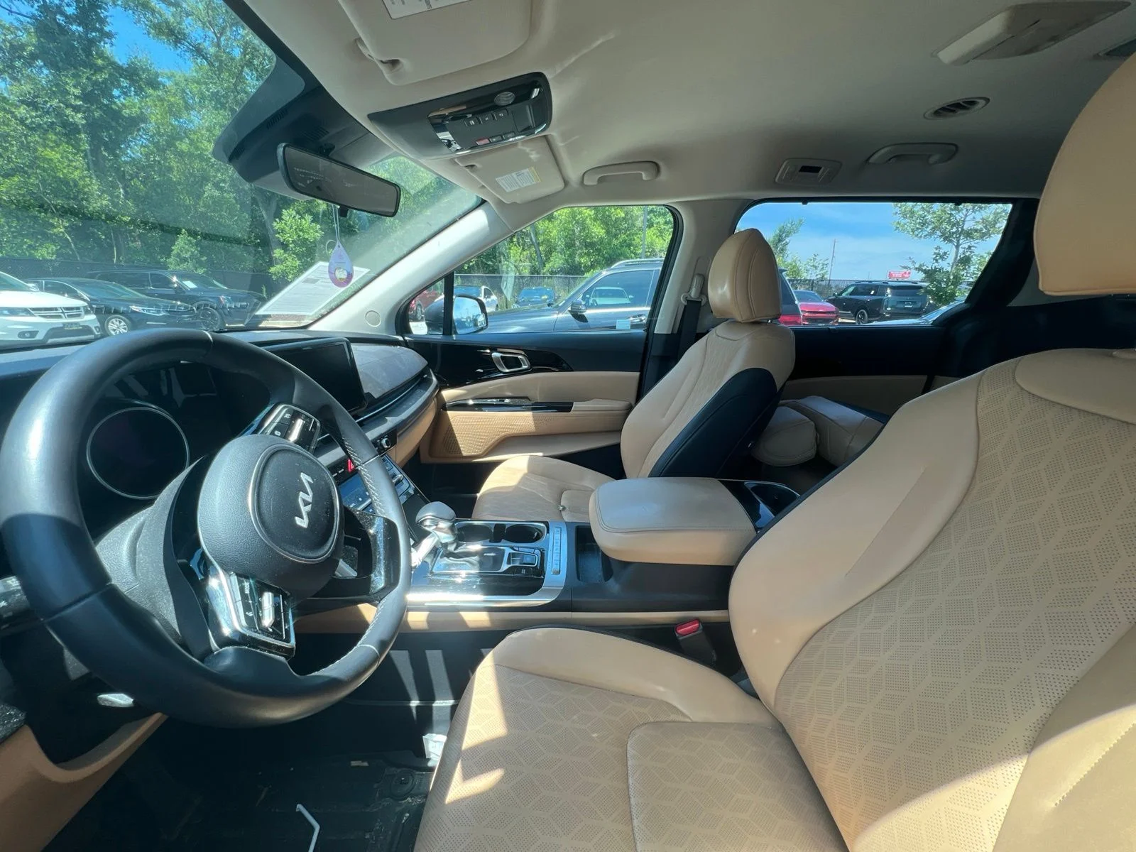 Used 2024 Gray Kia EX image 4