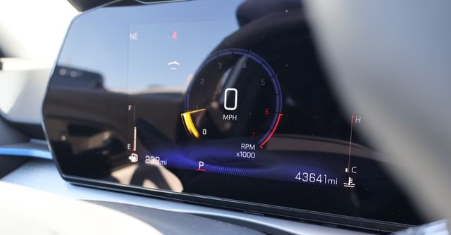 Used 2024 White Chevrolet LT image 9