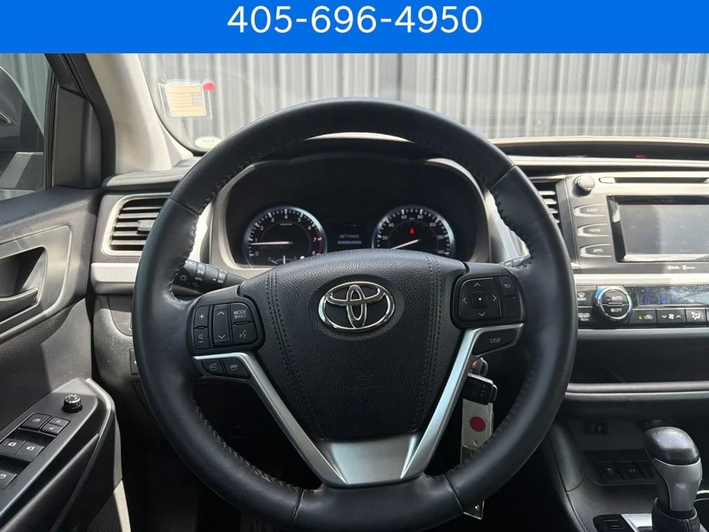 Pre-Owned 2015 Toyota Highlander LE Plus