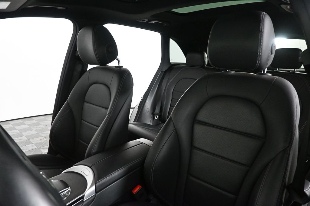 Used 2022 Black Mercedes-Benz GLC 300 image 5