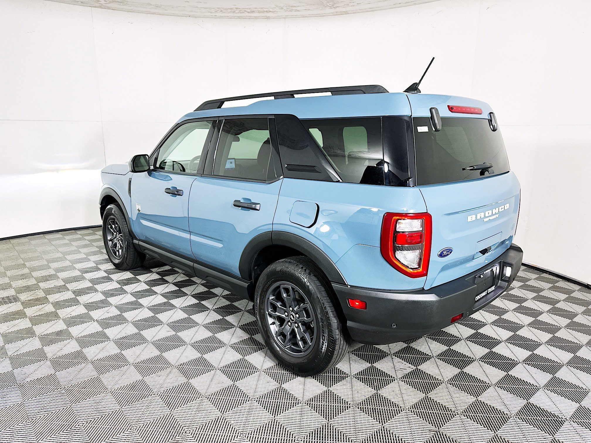 2023 Ford Bronco thumbnail 7