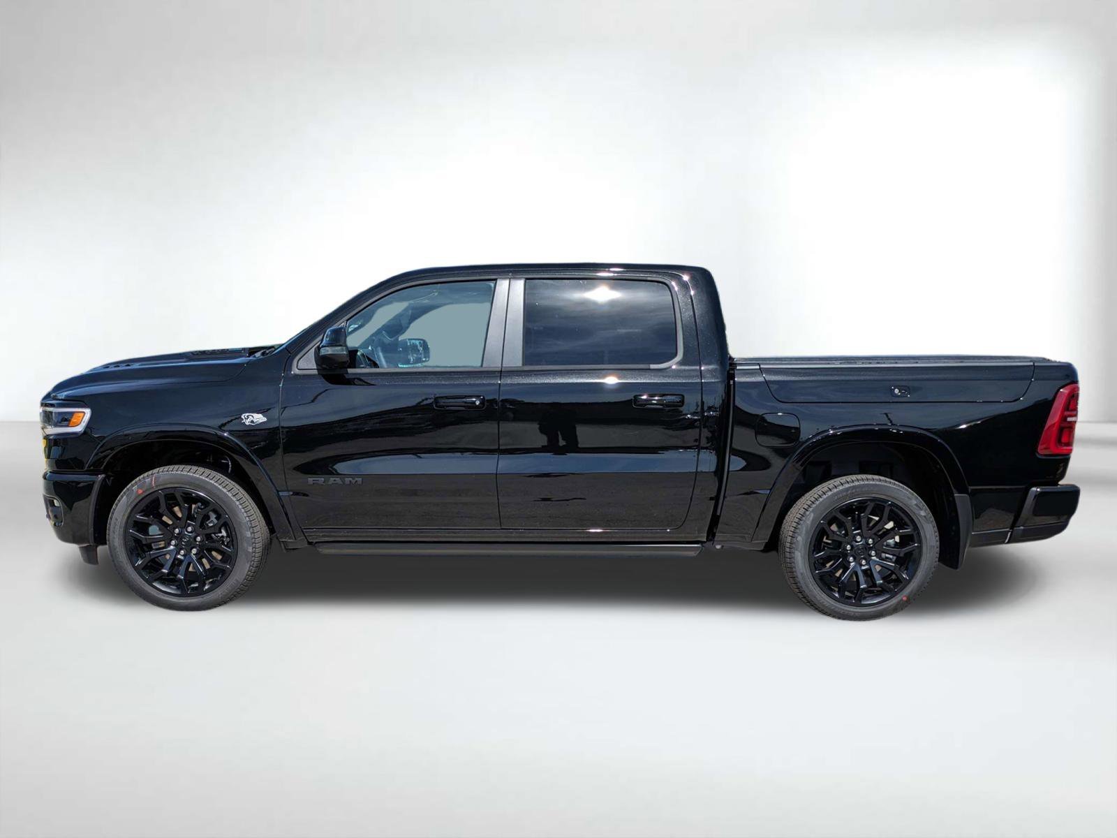 New 2026 Diamond Black Crystal Pearl-Coat Exterior Paint RAM Limited image 7
