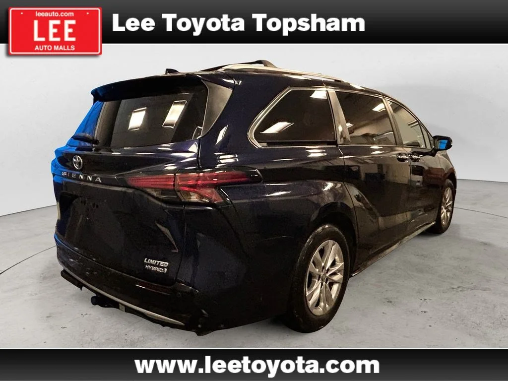 Used 2022 Gray Toyota Limited image 4