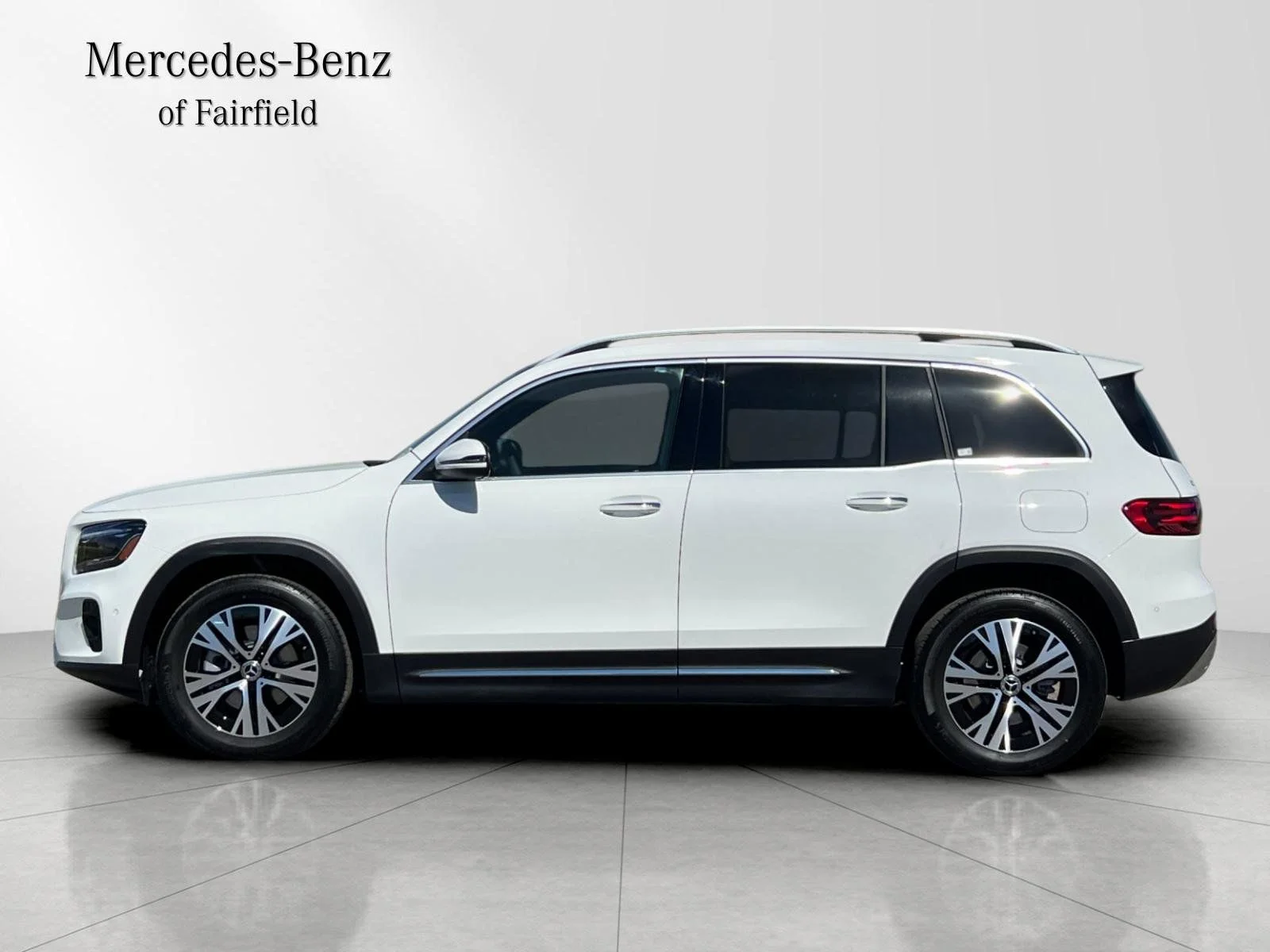 New 2026 White Mercedes-Benz GLB 250 image 5