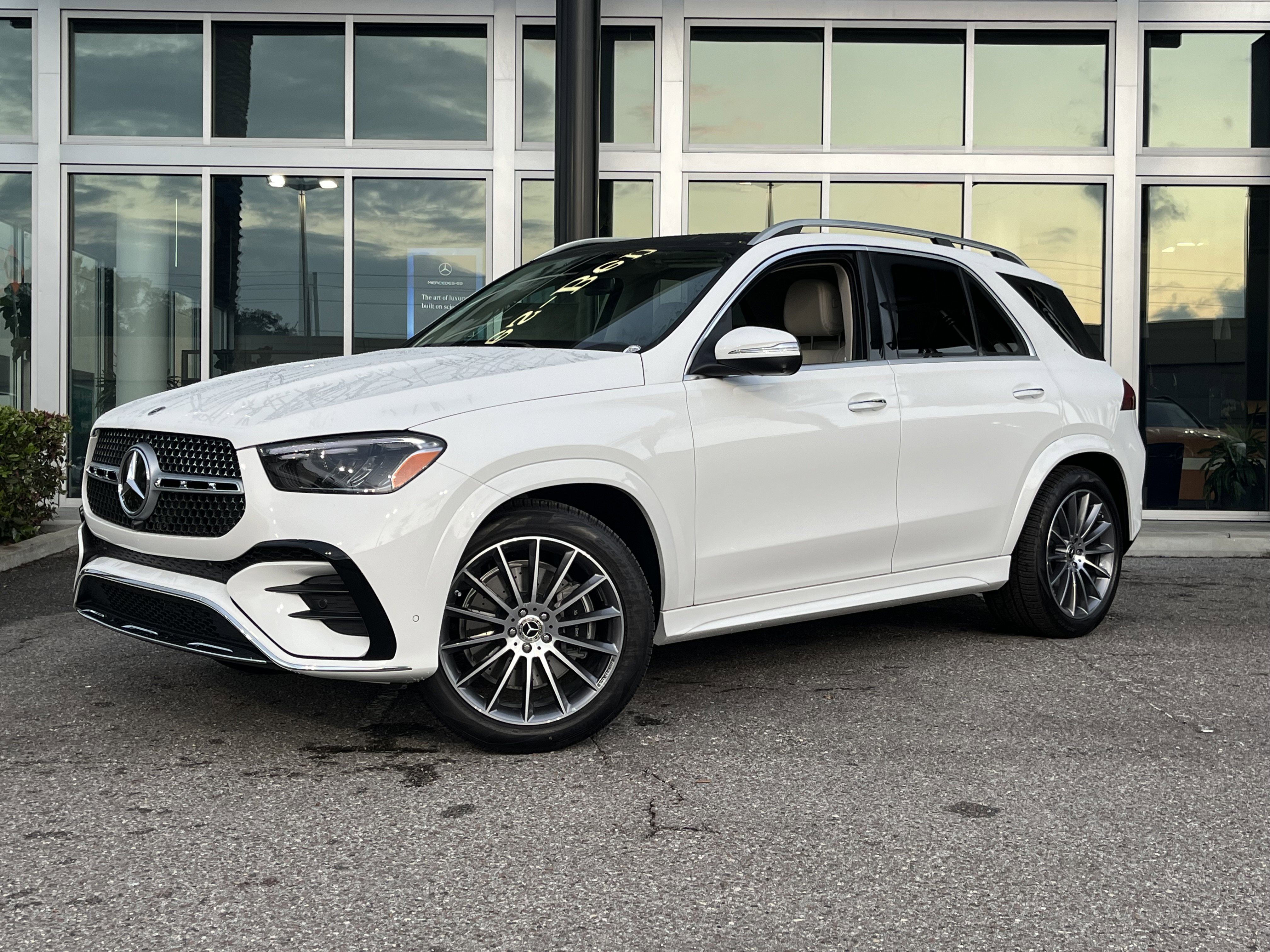New 2026 POLAR WHITE Mercedes-Benz GLE 350 image 2