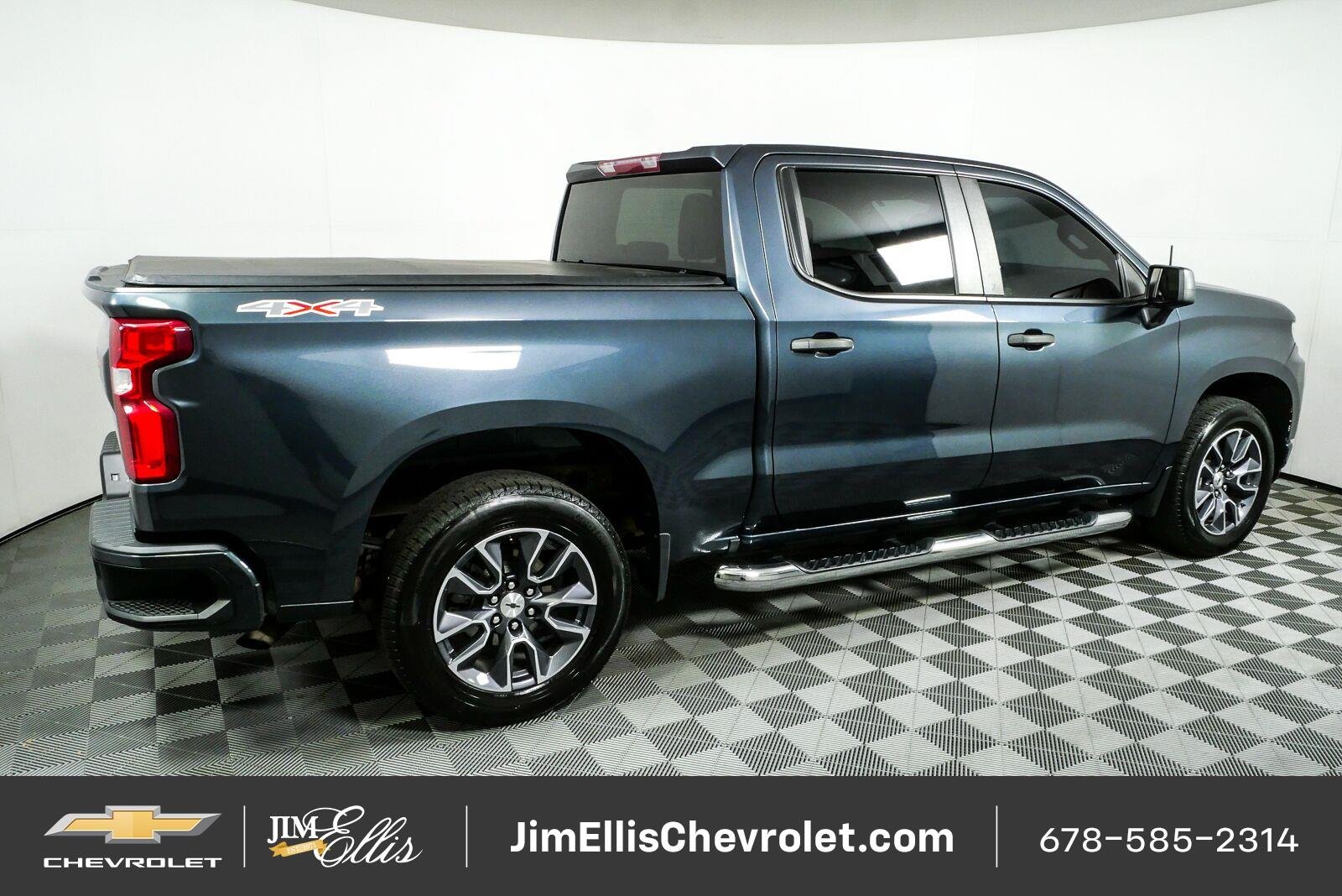Used 2022 SHADOW GRAY METALLIC Chevrolet Custom image 2