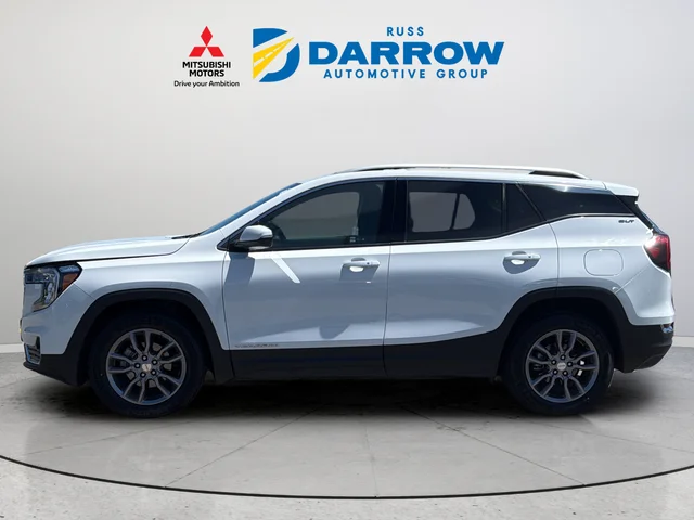 Used 2024 White GMC SLT image 2