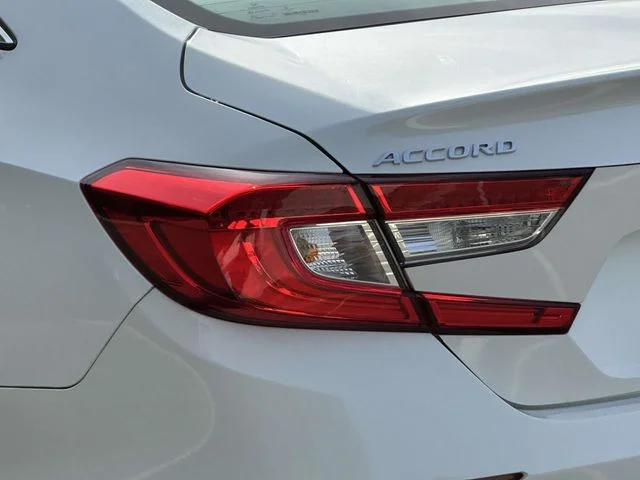 Certified Used 2018 Platinum White Pearl Honda EX-L image 10