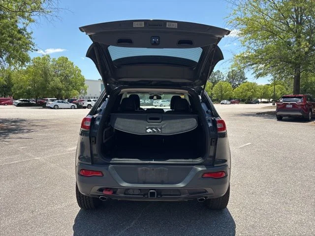 Used 2017 Gray Jeep Trailhawk image 14