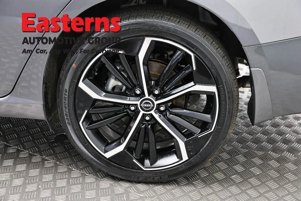 Used 2025 Gray Nissan 2.5 SR image 34