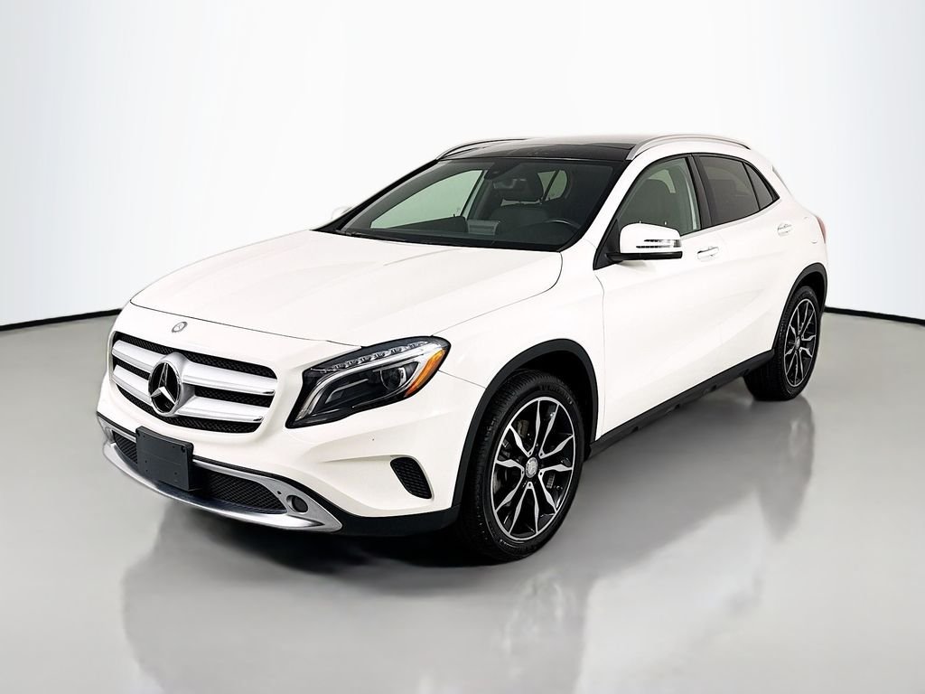 Used 2016 White Mercedes-Benz GLA 250 image 1