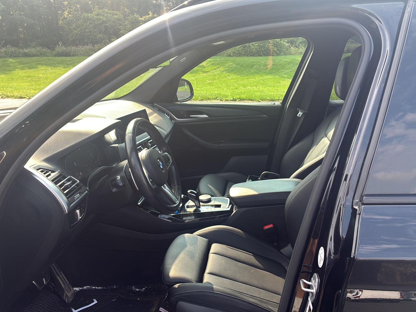 Used 2024 Black Sapphire Metallic BMW xDrive30i image 12