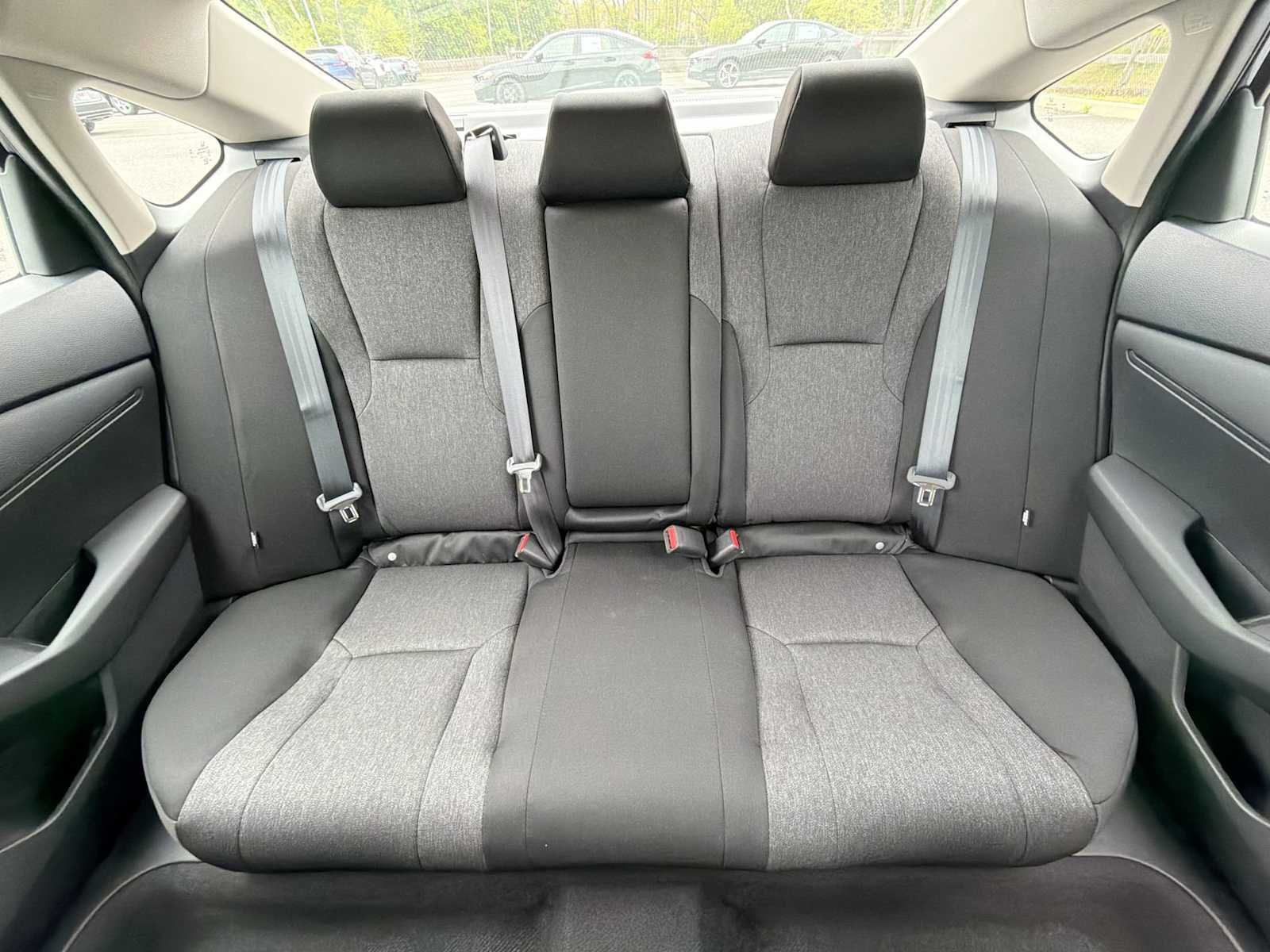 New 2026 Meteorite Gray Metallic Honda SE image 13