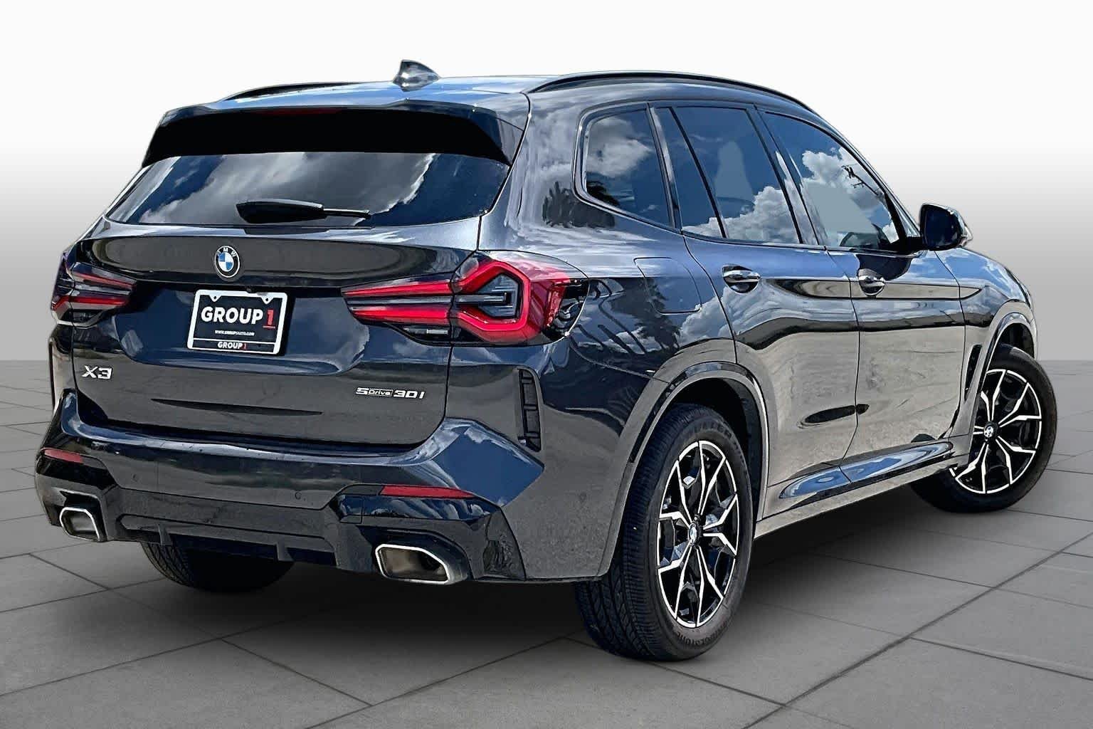 Used 2024 Dark Graphite Metallic BMW sDrive30i image 12