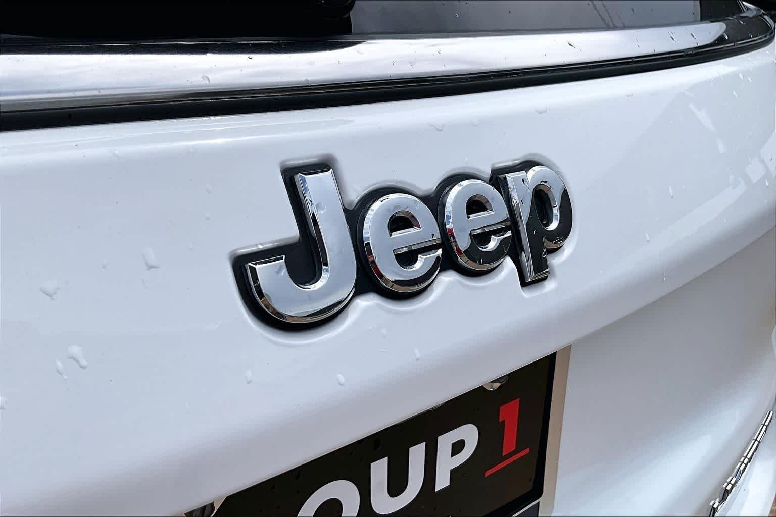 Used 2025 Bright White Clearcoat Jeep Limited image 29