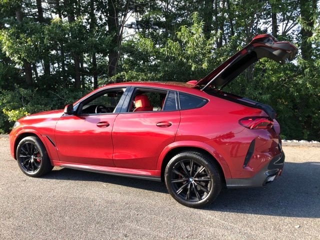 Used 2023 Flamenco Red Metallic BMW xDrive40i image 10