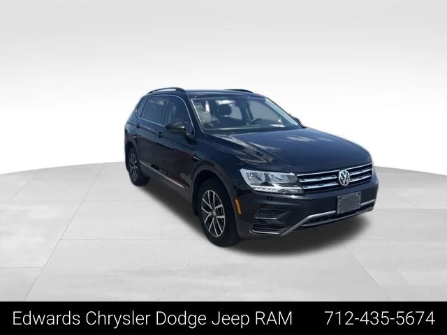 Used 2020 Black Volkswagen 2.0T SE image 1