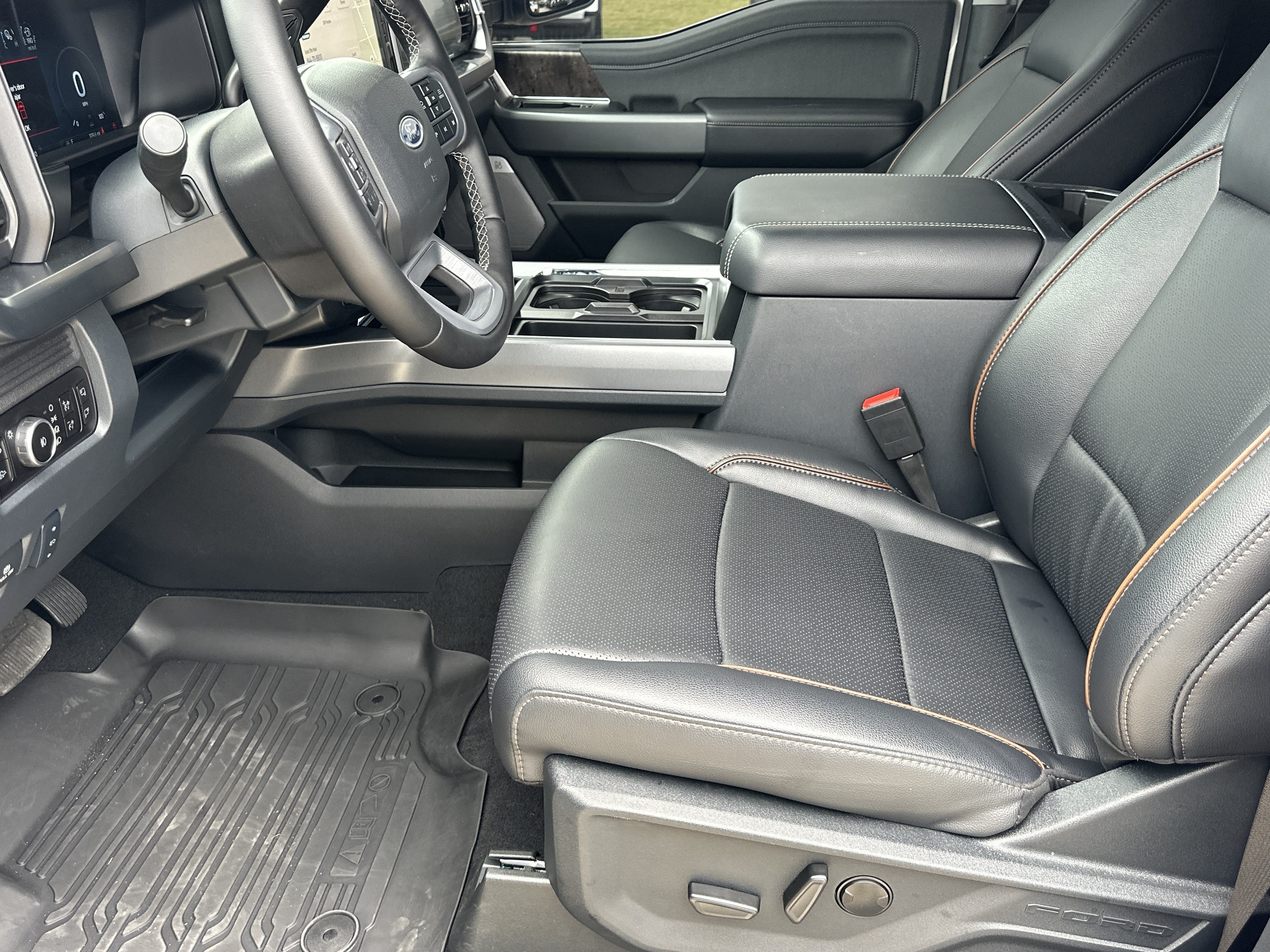 2025 Ford F-350 Super Duty Lariat - Photo 18
