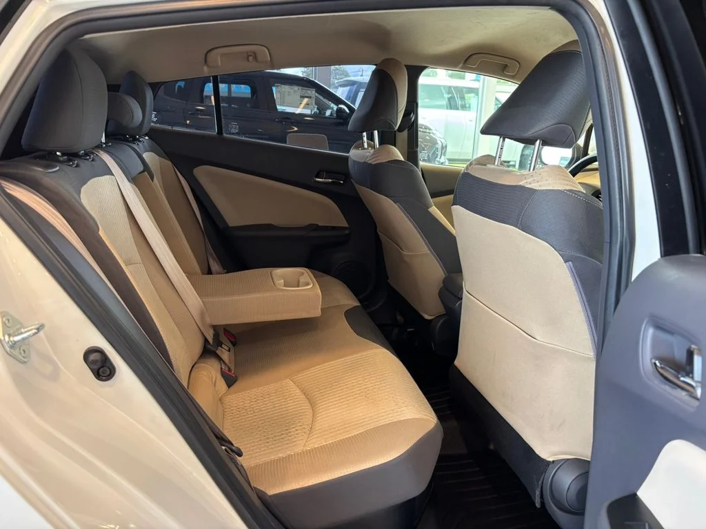 Used 2016 White Toyota Two image 28