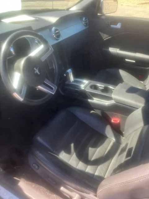 Used 2006 Blue Ford  image 8