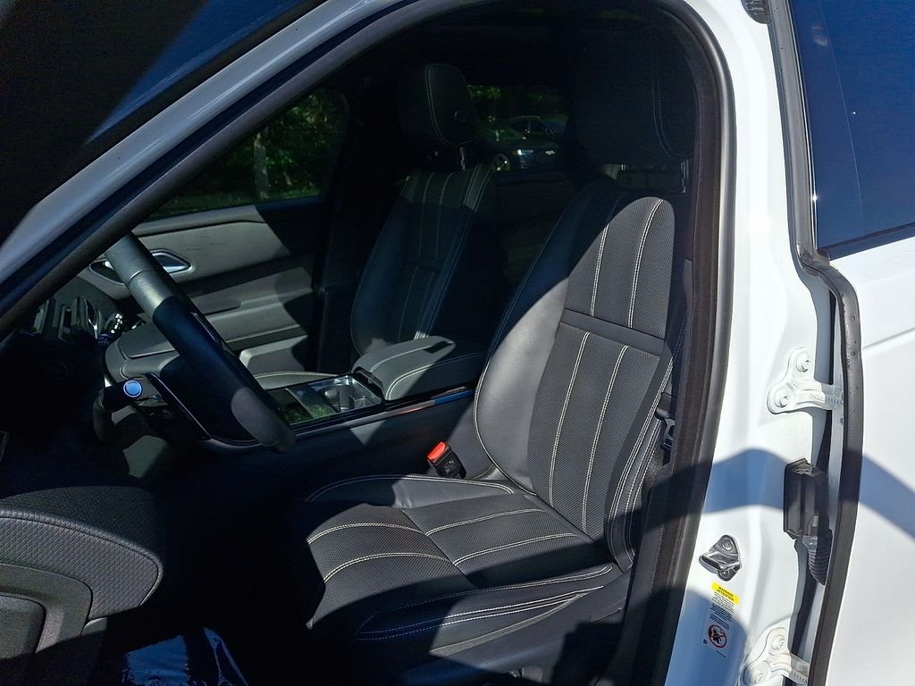 Used 2023 Fuji White Land Rover S image 13