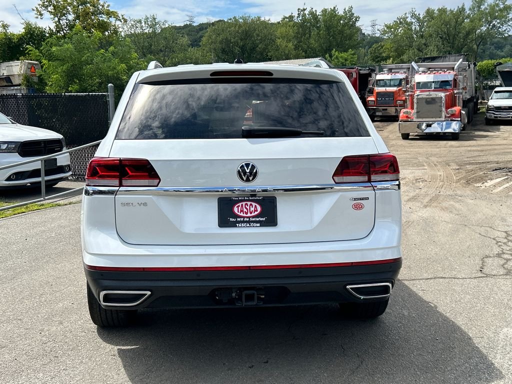 Used 2023 White Volkswagen SEL image 3