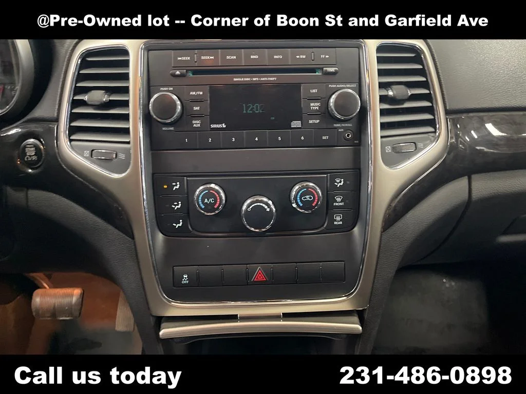 Used 2013 White Jeep Laredo image 19
