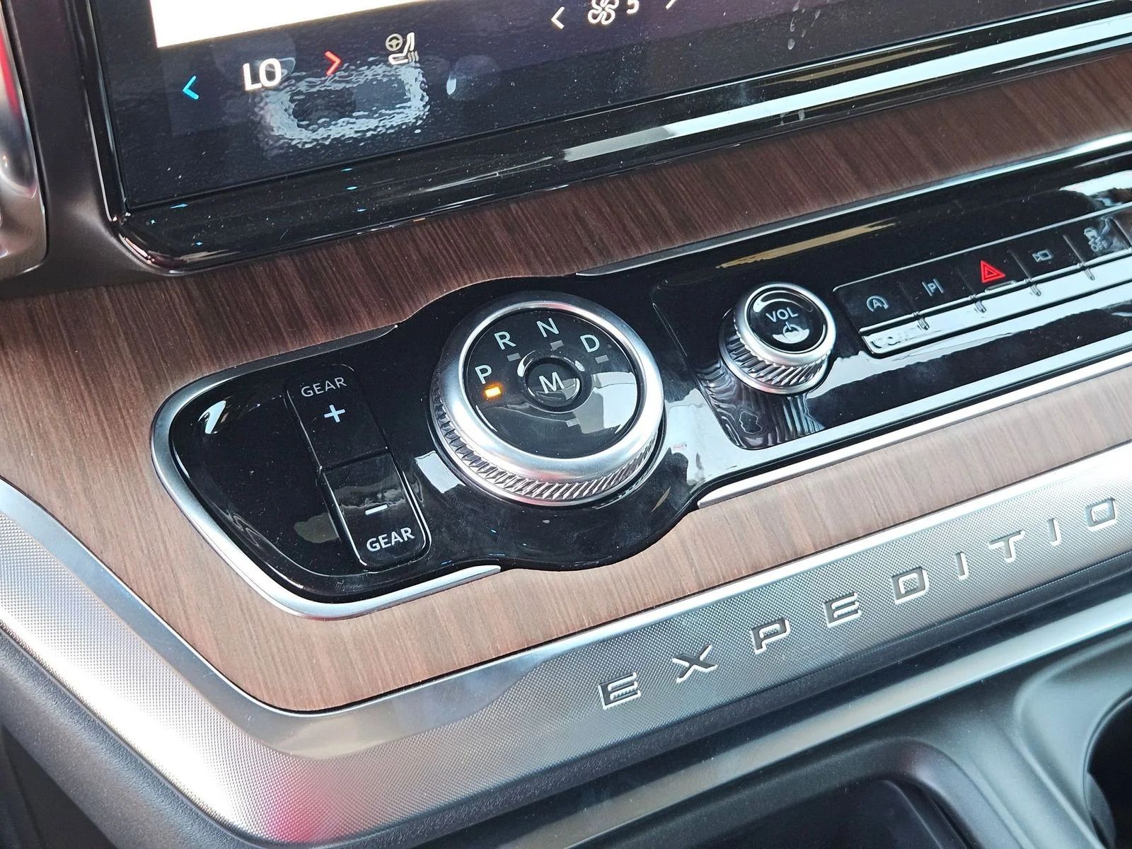 New 2026 Agate Black Metallic Ford King Ranch® image 17
