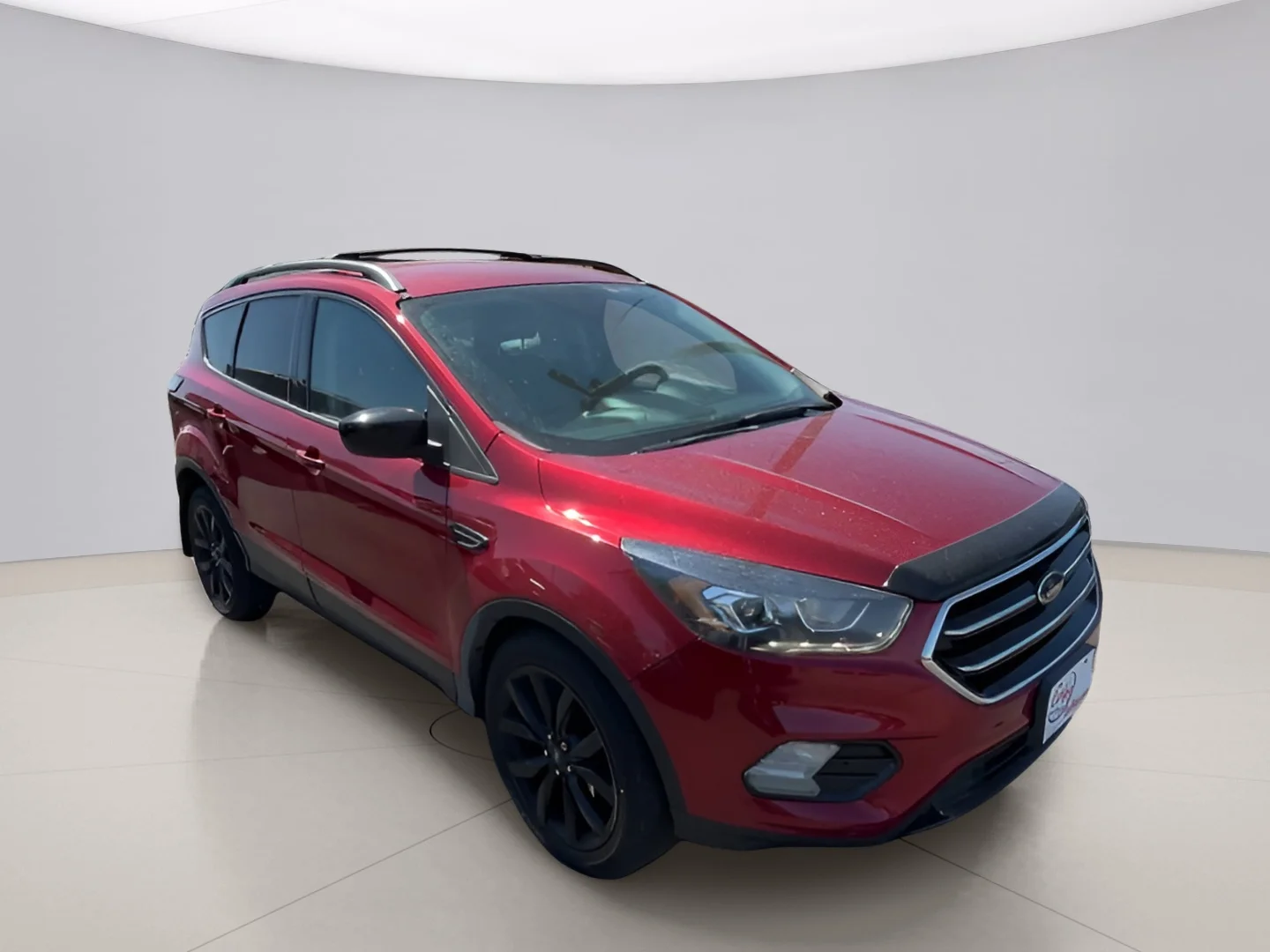 Used 2017 Red Ford SE 4WD image 2