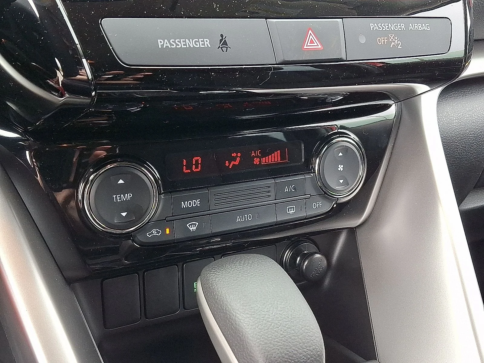 New 2026 Red Mitsubishi ES image 15