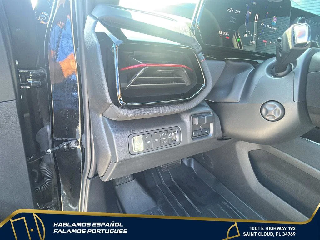 Used 2025 Black Chevrolet RST - Max Range image 16