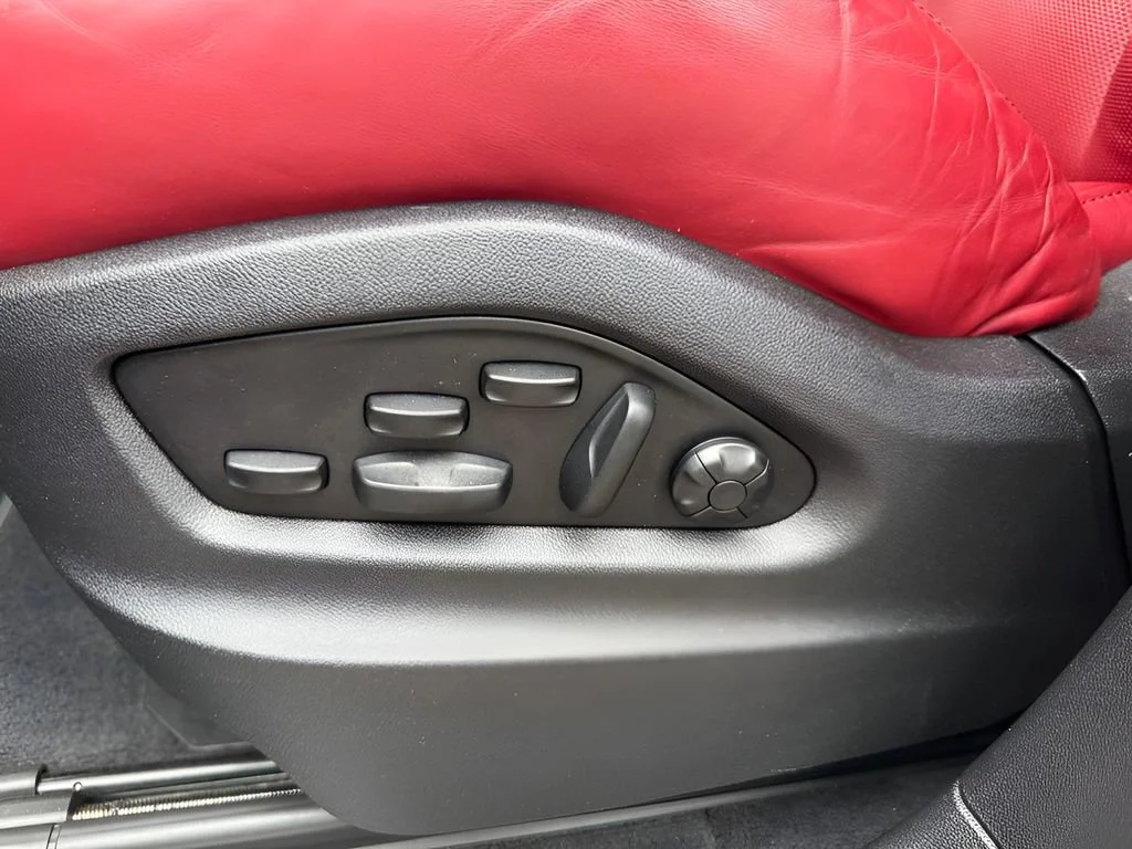 Used 2022  Porsche Turbo image 32