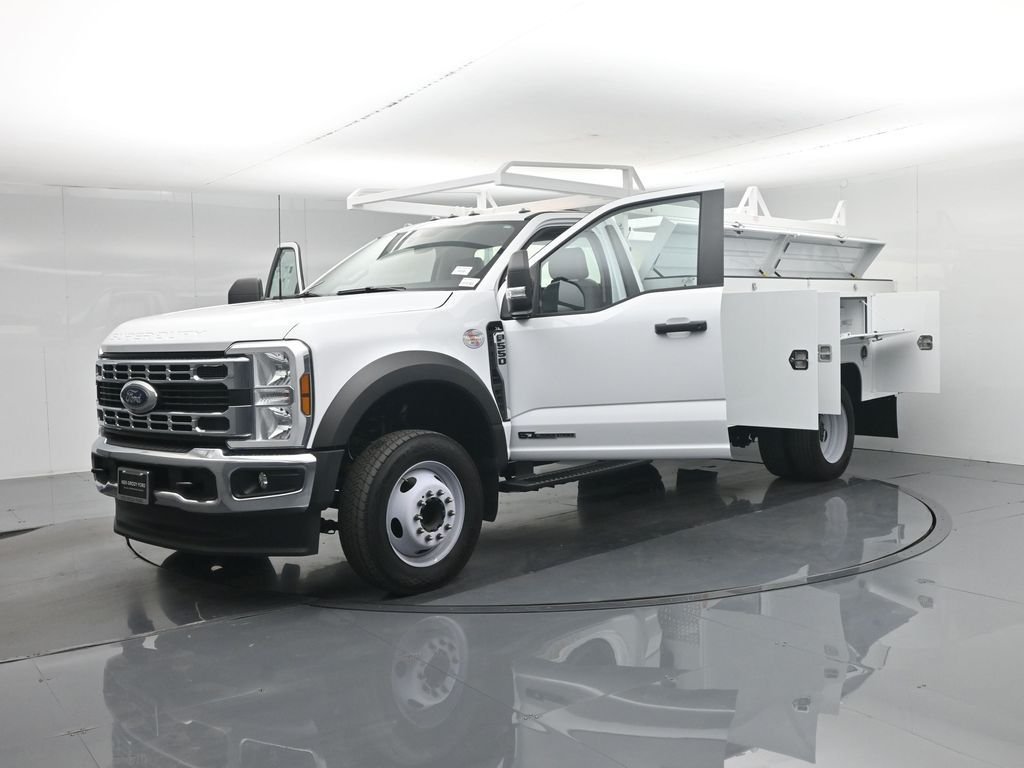 2025 Ford F-550 Super Duty Chassis Cab XL - Photo 35