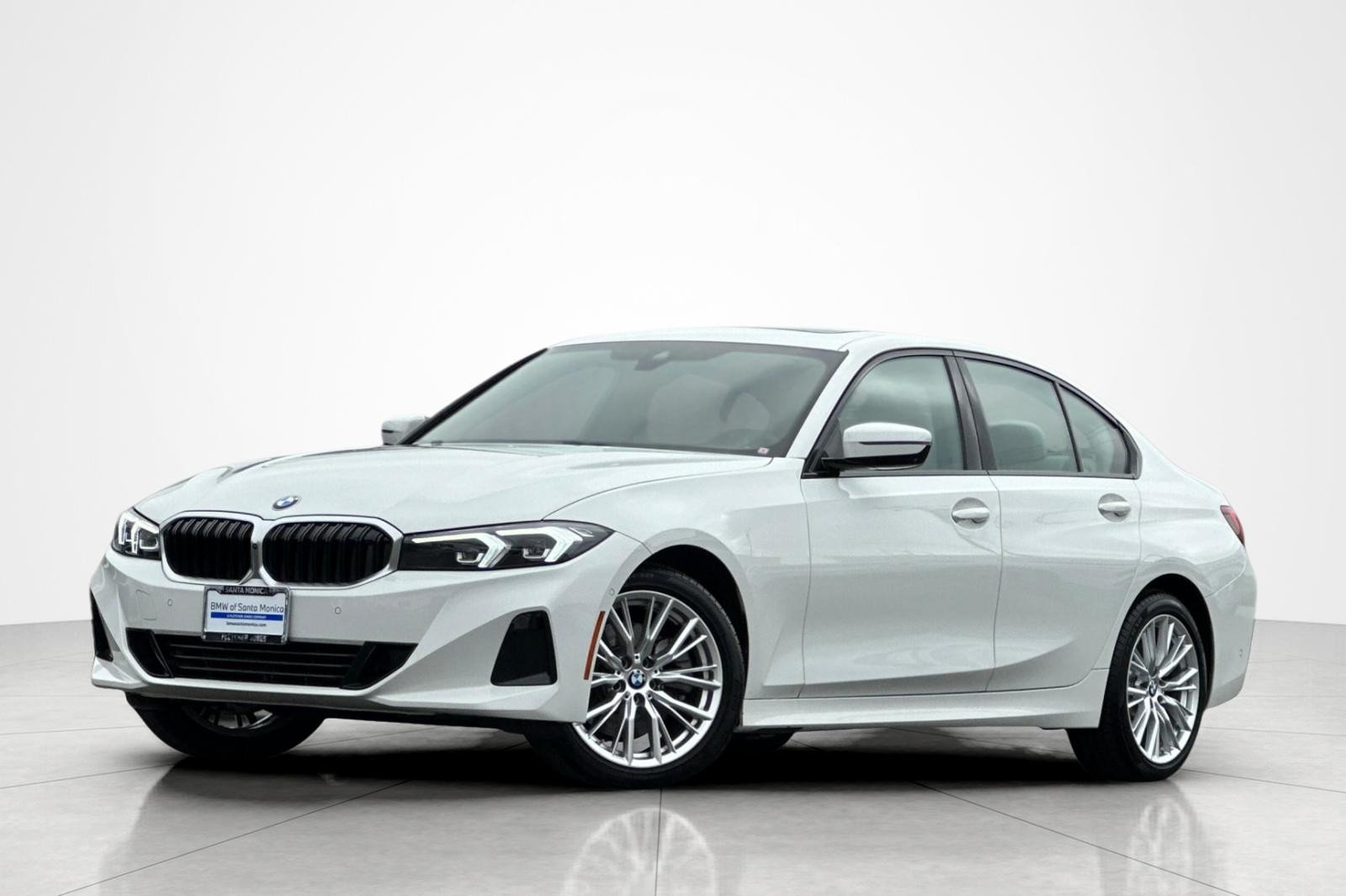 2023 BMW 3 Series 330i Sedan's photo