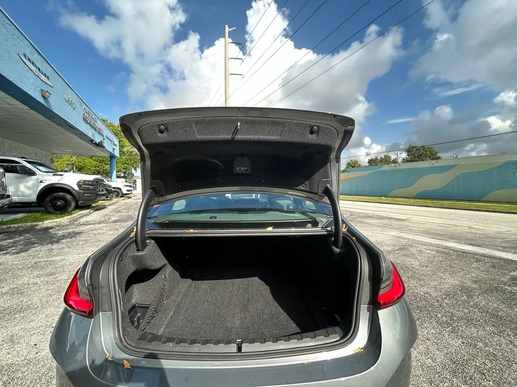 Used 2025 Gray BMW 330i image 38
