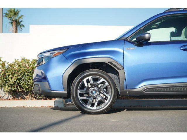 New 2026 DAYBREAK BLUE PEARL Subaru Limited Hybrid image 2
