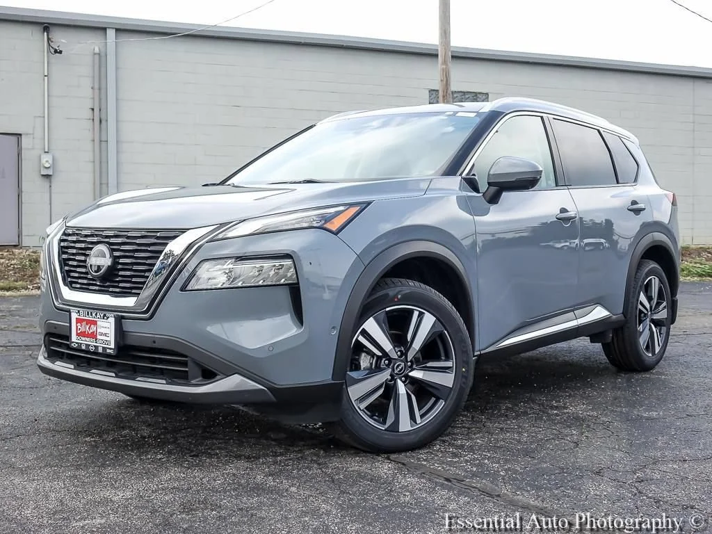 Used 2023 Gray Nissan SL FWD image 2