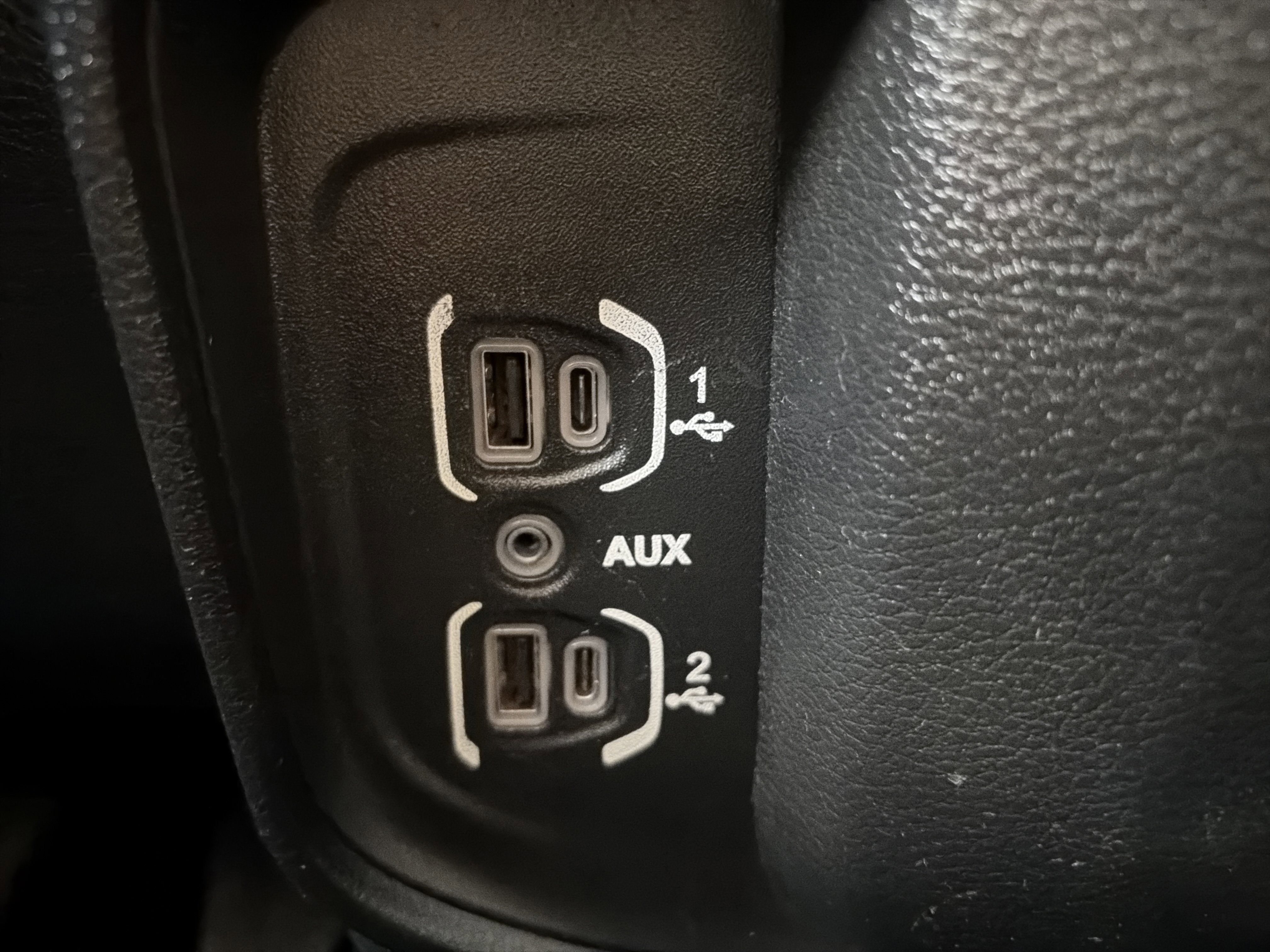 Used 2022 White Ram Laramie image 20