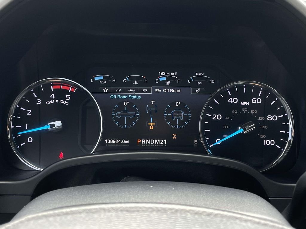 Used 2017 White Platinum Metallic Tri-Coat Ford Lariat image 14