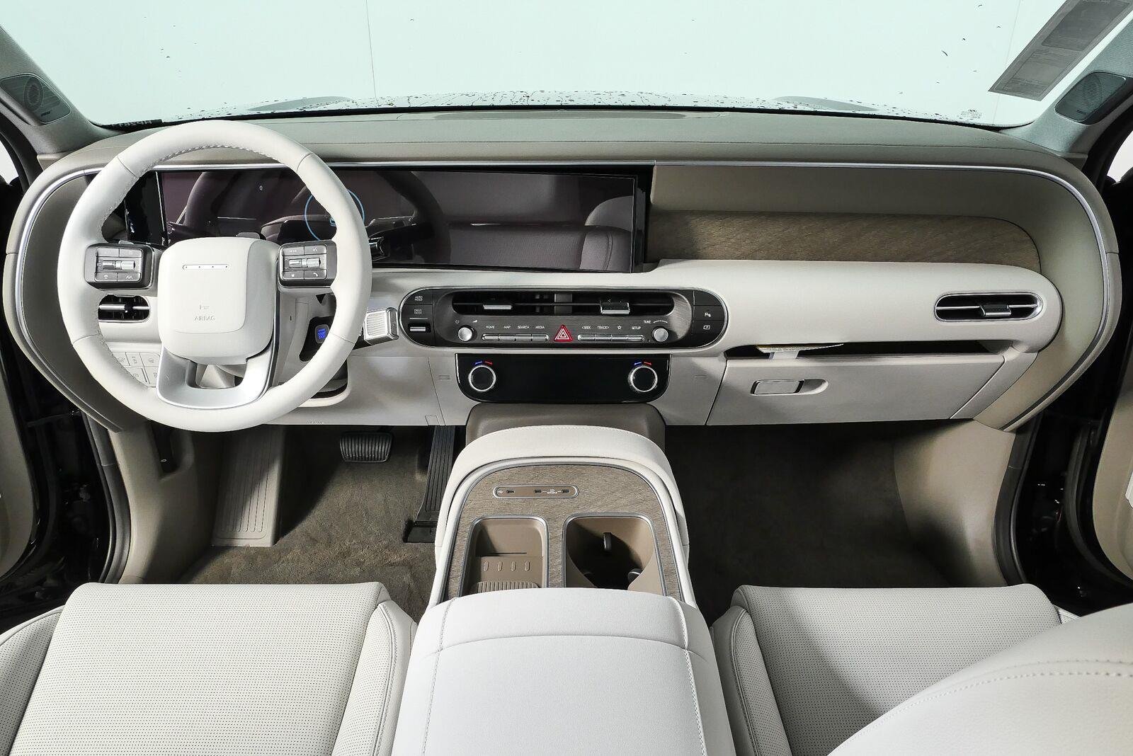 New 2026 Abyss Black Pearl Hyundai Limited FWD image 17