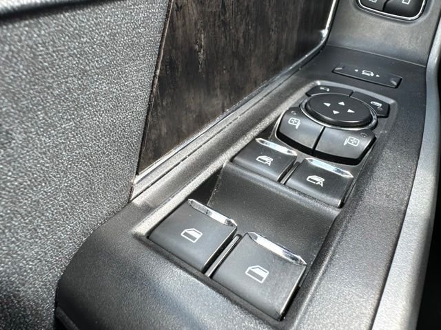 Used 2024 Silver Ford Lariat image 25
