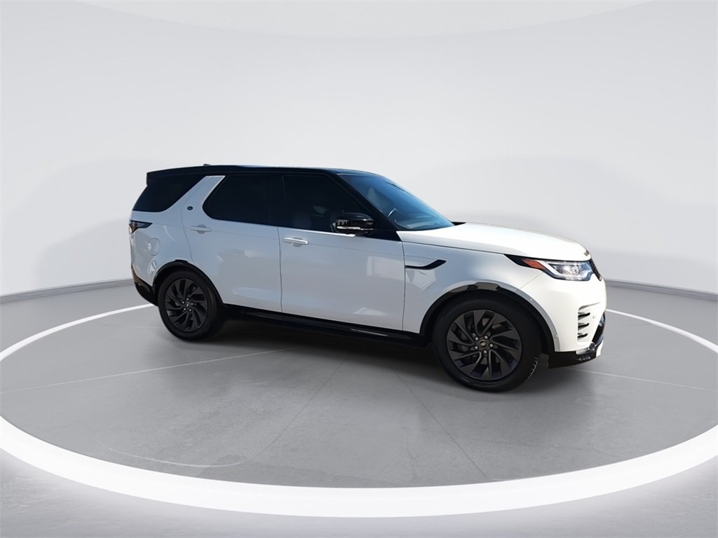 2023 Land Rover Discovery S R-Dynamic photo 2