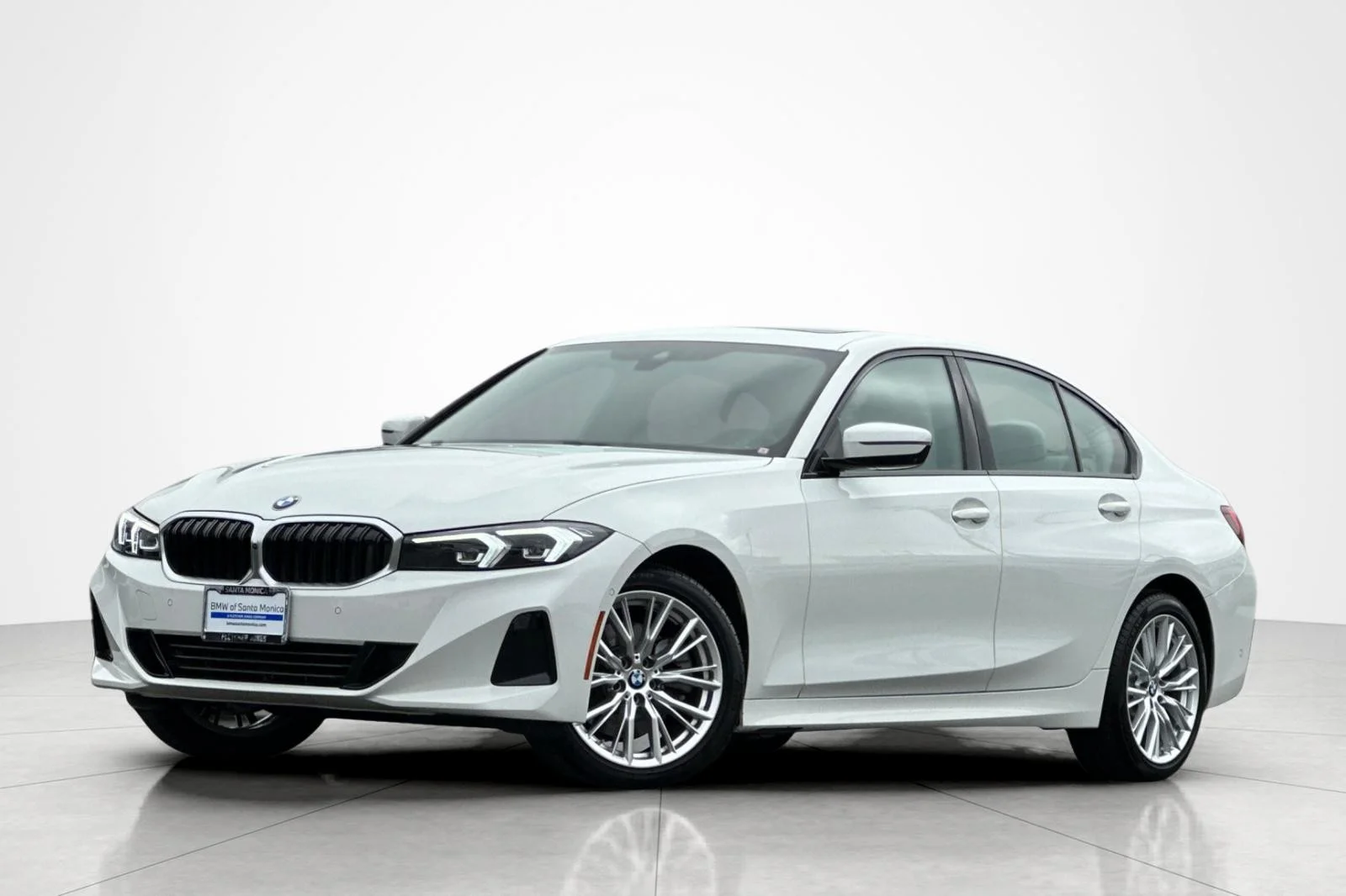 Used 2023 Alpine White BMW 330i image 1