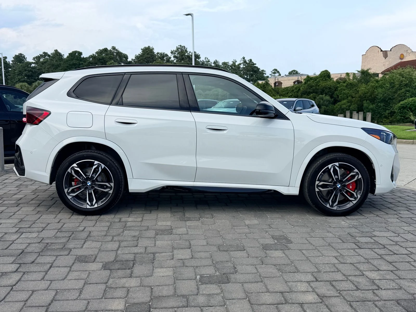 New 2026 Alpine White BMW xDrive28i image 8