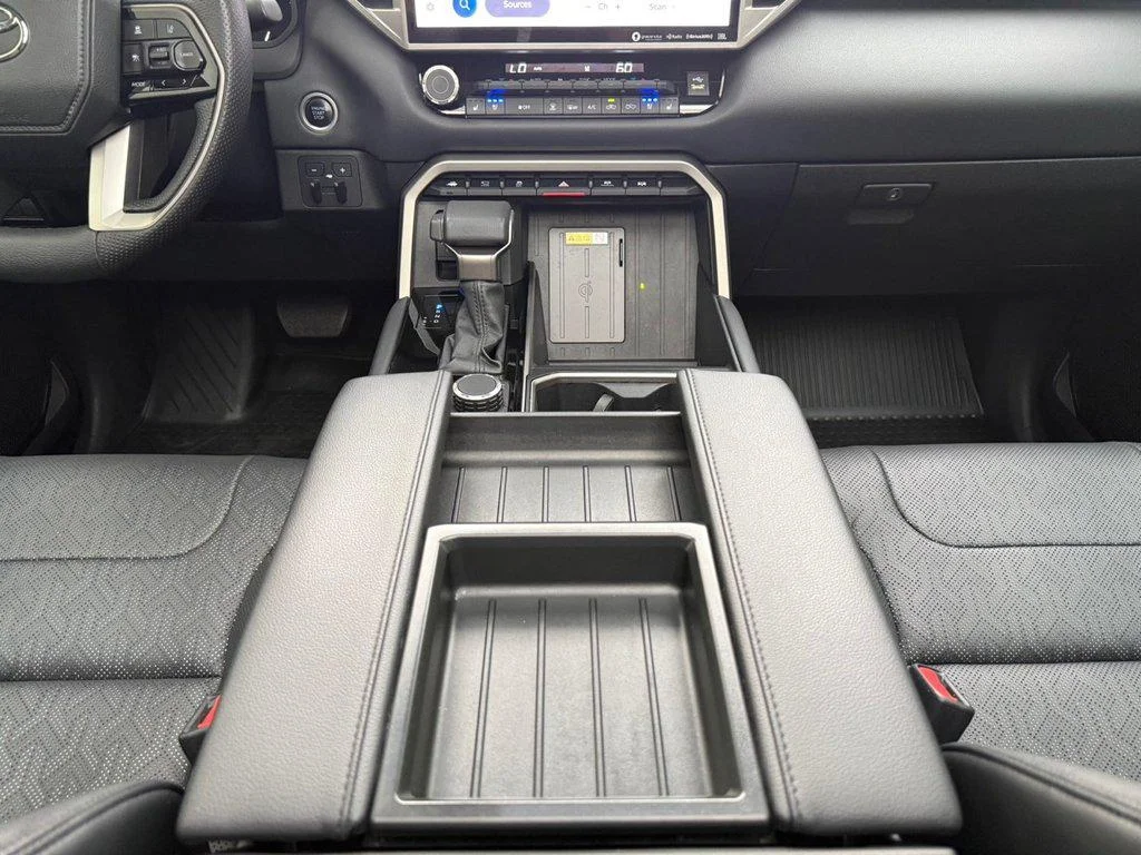 Used 2022 White Toyota LIMITED image 21