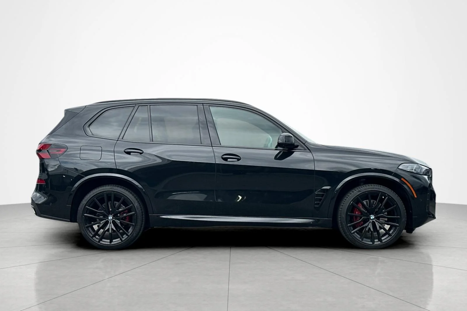 Used 2025 Black Sapphire Metallic BMW sDrive40i image 6