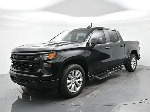 Used 2023 BLACK Chevrolet Custom image 3