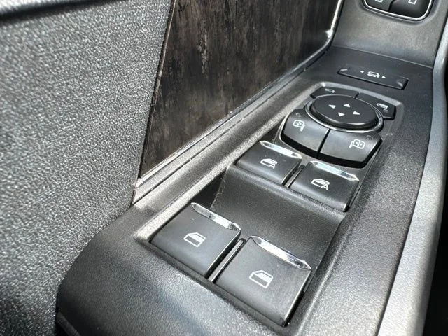 Used 2024 Silver Ford Lariat image 25